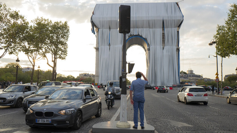 Γαλλία: Σε ισχύ από αύριο ο υποχρεωτικός εμβολιασμός στο υγειονομικό προσωπικό