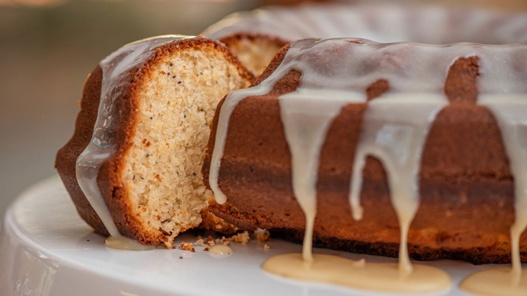 Κέικ λεμονιού με λευκή σοκολάτα από τον Δημήτρη Μακρυνιώτη