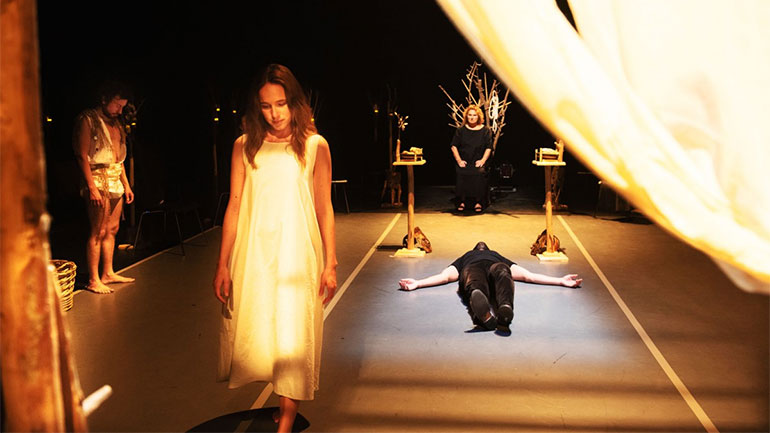 Το Θέατρο Τέχνης Καρόλου Κουν γιορτάζει την επιστροφή στις θεατρικές αίθουσες