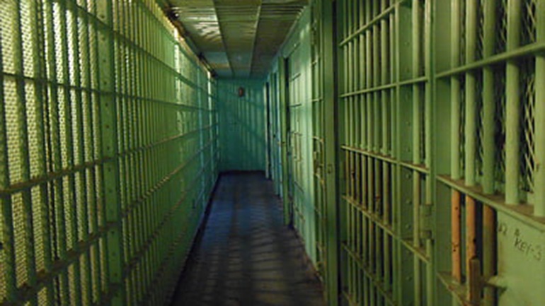 Δανία: Απαγορεύονται οι ερωτικοί δεσμοί για τους ισοβίτες τα πρώτα 10 χρόνια της ποινής τους