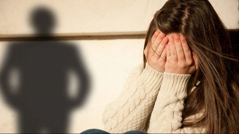 Θεσσαλονίκη: Ελεύθερη με όρους 33χρονη που κατηγορείται ότι εξέδιδε ανήλικη