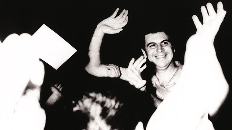 «Από τον Ζορμπά έως το Serpico και από τη Μίλβα έως τη Φαίδρα» – Ο Μίκης Θεοδωράκης και το τεράστιο έργο του