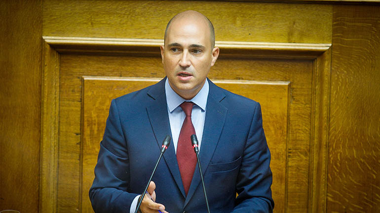 Για τα μάτια του κόσμου το «άδειασμα» του Μπογδάνου από την κυβέρνηση