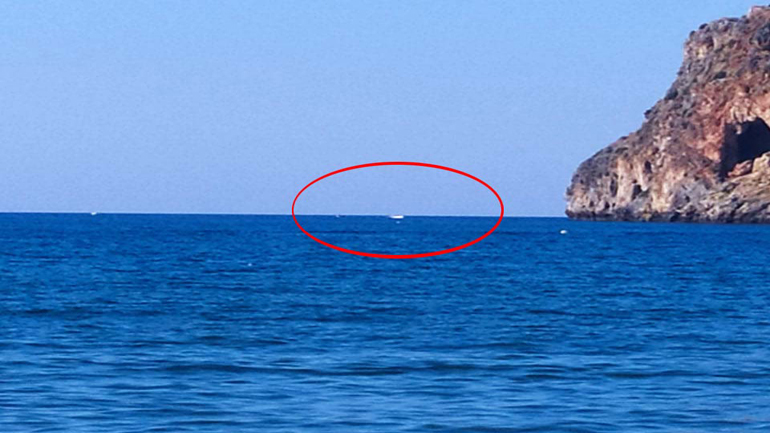 Ημιβυθισμένο σκάφος από την Κύθνο έφτασε μέχρι τα Χανιά