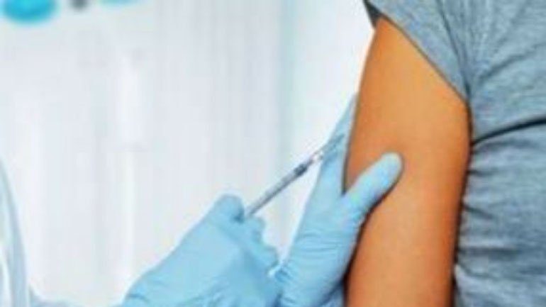 Γαλλία: Υποχρεωτικότητα εμβολιασμού για τους υγειονομικούς