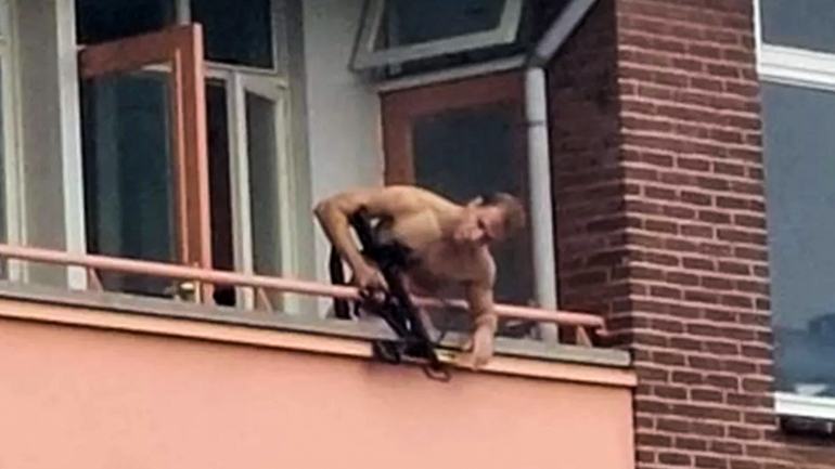 Επίθεση με τόξο στο Άλμελο της Ολλανδίας