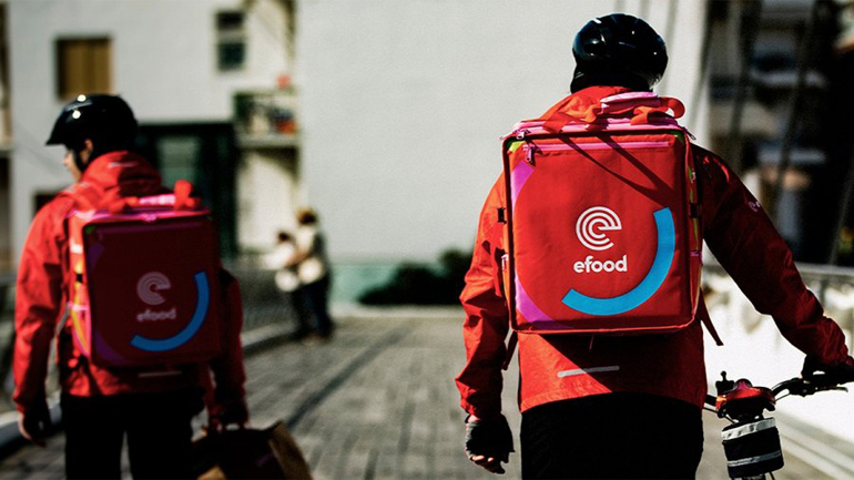Ανακρούει πρύμναν η efood μετά τη κατακραυγή για τις αλλαγές συμβάσεων