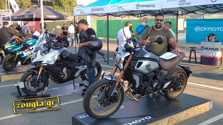 Ξεκίνησε η γιορτή της μοτοσικλέτας στη Μαρίνα Φλοίσβου