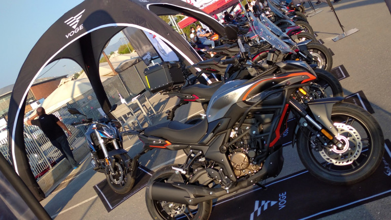 Μεγάλη ποικιλία στο περίπτερο της Voge.