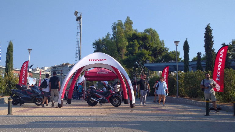 Πολλά τα μοντέλα στο περίπτερο της Honda!