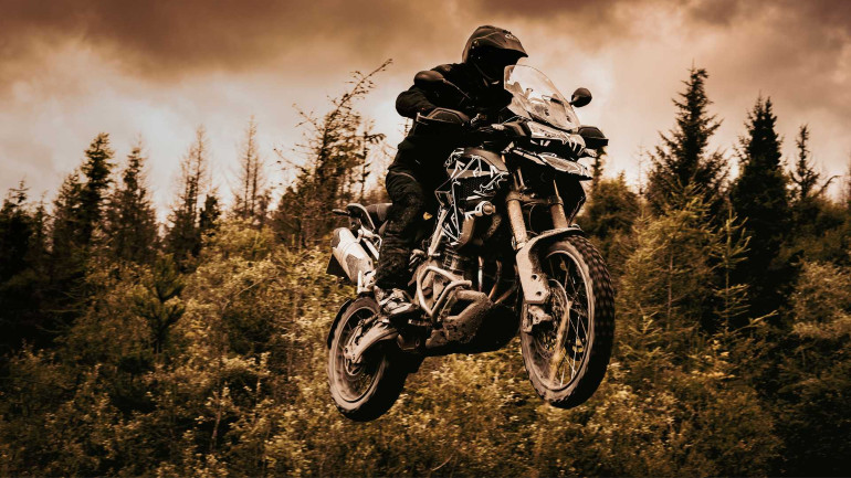 Ιπτάμενο το νέο Triumph Tiger 1200