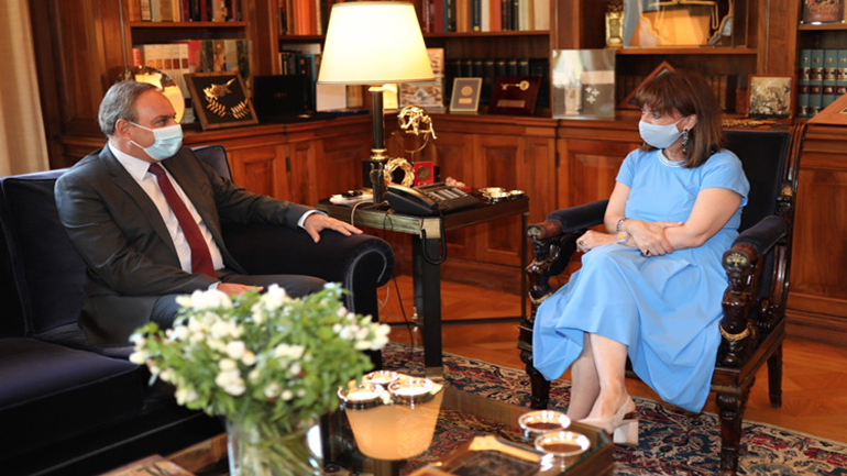 Συνάντηση Κ. Σακελλαροπούλου με τον νέο γ.γ. του ΑΚΕΛ Στ. Στεφάνου