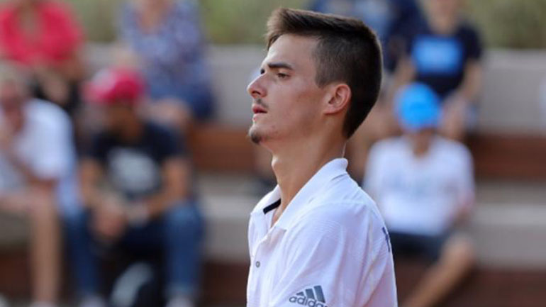 Davis Cup: Ο Μπεράνκις νίκησε 6-1, 6-3 τον Πέτρο Τσιτσιπά