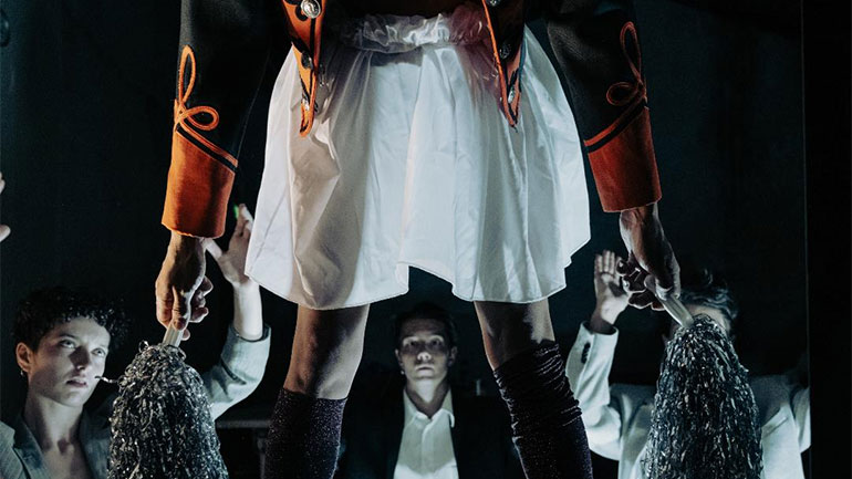 «Το κορίτσι που γίνεται γορίλας και άλλες ιστορίες ανάρρωσης» στον Βοτανικό