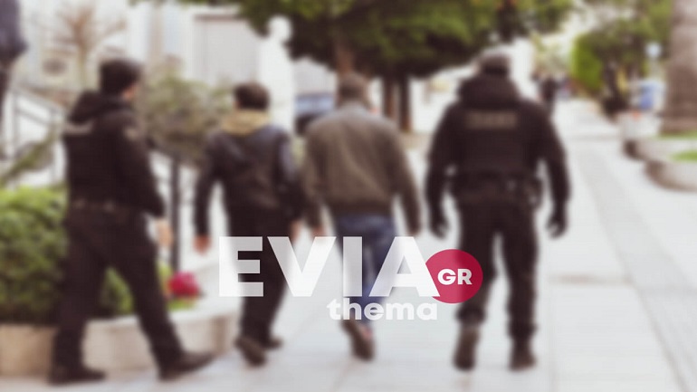 Σοκαριστική καταγγελία από 24χρονη στη Χαλκίδα: «Με είχε κλειδωμένη στο σπίτι και με βίαζε επί 14 ημέρες» Σοκαριστική καταγγελία από 24χρονη στη Χαλκίδα: «Με είχε κλειδωμένη στο σπίτι και με βίαζε επί 14 ημέρες»