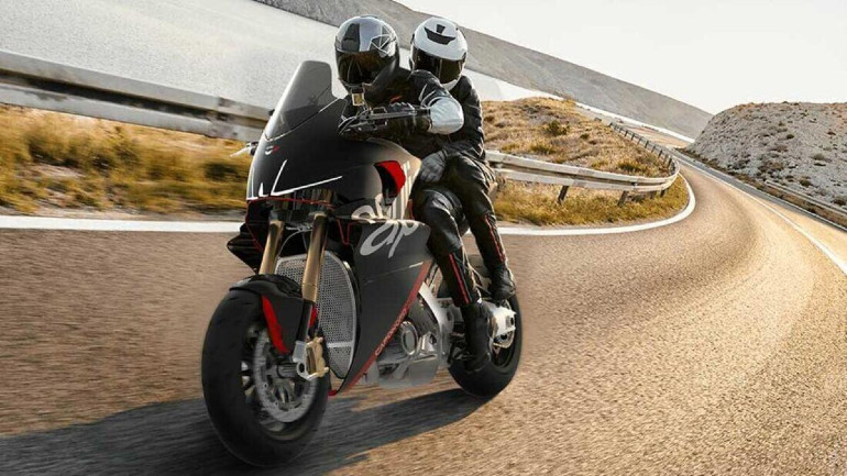 Πλησιάζει η ώρα του Aprilia Caponord V4