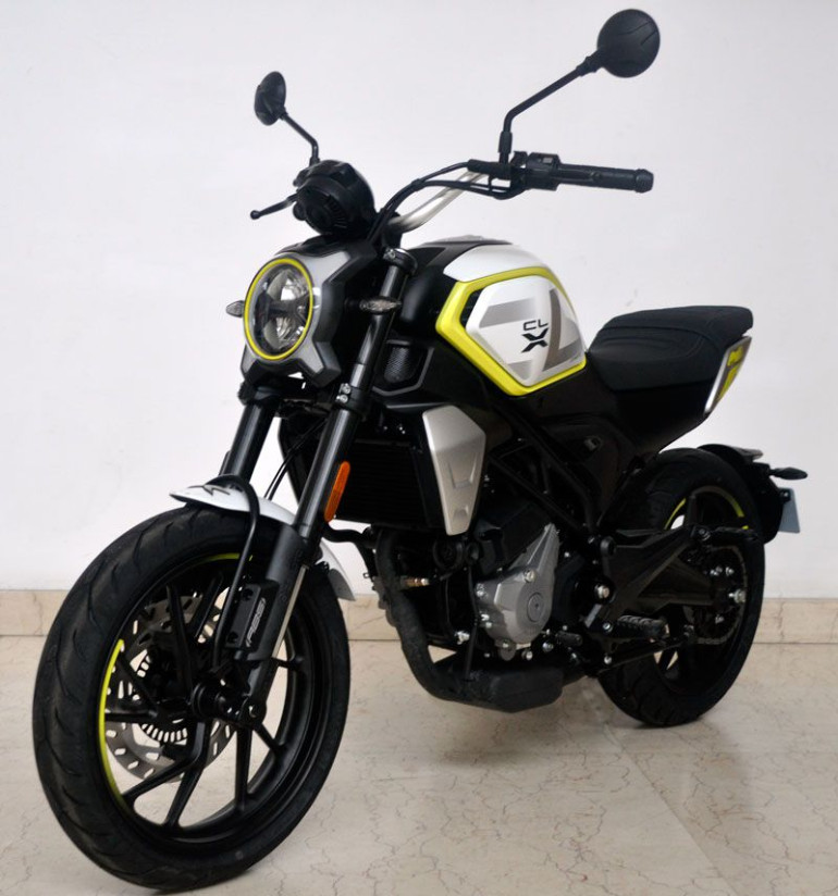 Αυτή είναι η μοναδική φωτογραφία που διέρρευσε για το 250CL-X.