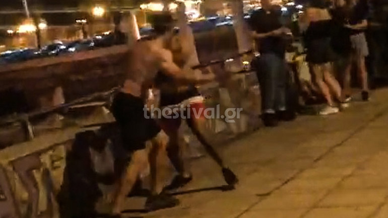 Βίντεο-σοκ: Η στιγμή της δολοφονίας του 24χρονου Αλγερινού στη Θεσσαλονίκη