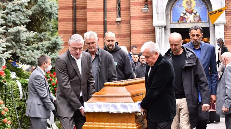 Θρήνος στην κηδεία του Ντούσαν Ίβκοβιτς