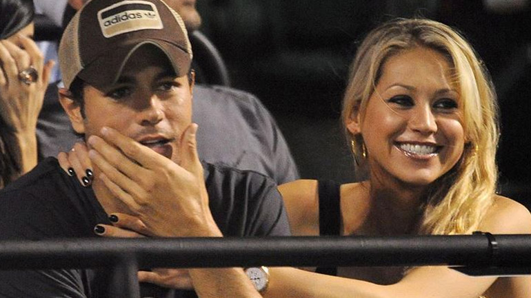 Ο Enrique Iglesias και η Anna Kournikova δημοσίευσαν ένα σπάνιο βίντεο με τα τρία τους παιδιά