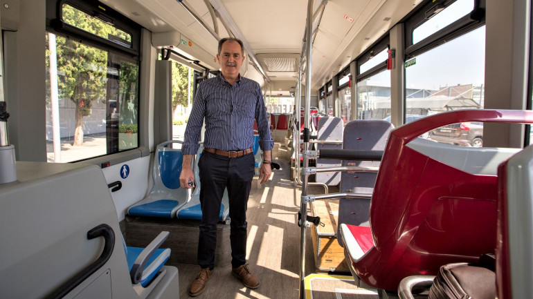 Η επιβίβαση/αποβίβαση είναι εύκολη χάρη στο χαμηλό πάτωμα.