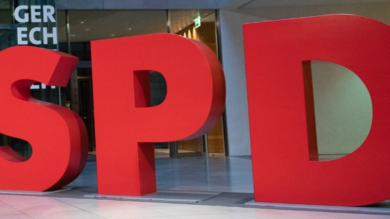 Γερμανία: To SPD «φλερτάρει» με το ενδεχόμενο κυβερνητικής συνεργασίας με τους Πράσινους