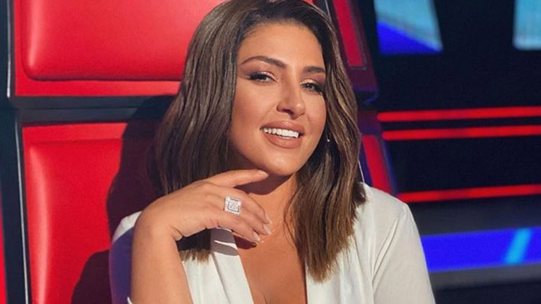 Το μακρύ καρέ της Έλενας Παπαρίζου είναι το τέλειο φθινοπωρινό μας inspo