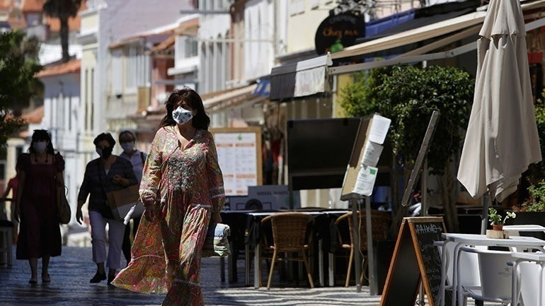Αίρονται οι περιορισμοί στην Πορτογαλία