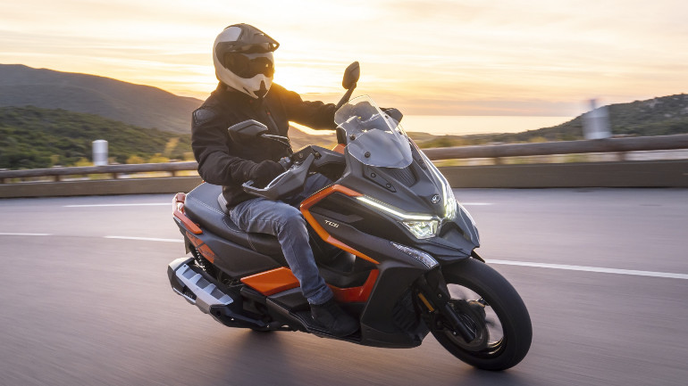 Αιχμηρές γραμμές και χαρακτήρας... adventure για το νέο scooter της Kymco.