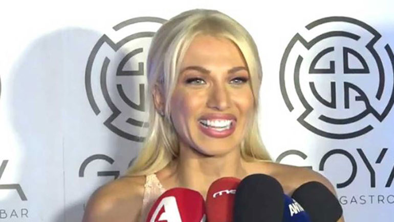 Κωνσταντίνα Σπυροπούλου: Δείτε τι απαντά στην Κατερίνα Καραβάτου για το «Μες στην καλή χαρά»