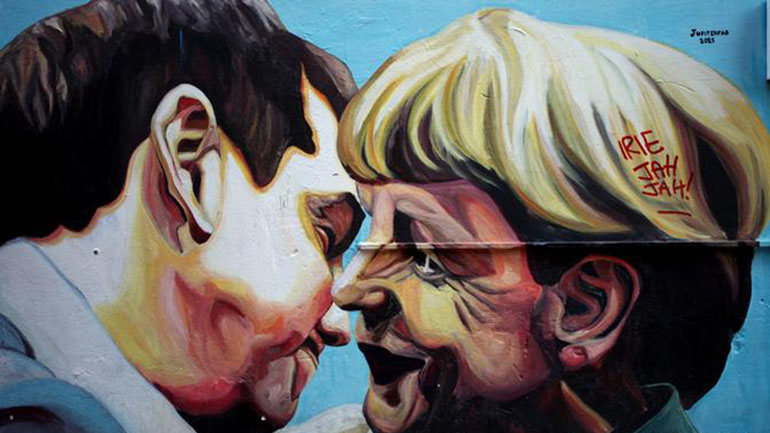 Ο Αλέξης Τσίπρας αποχαιρετά την Άνγκελα Μέρκελ Ο Αλέξης Τσίπρας αποχαιρετά την Άνγκελα Μέρκελ