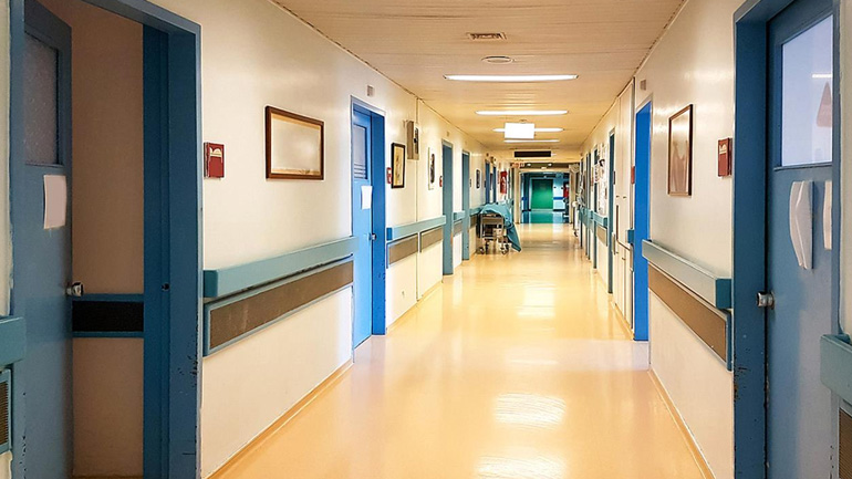 Ηράκλειο: Στην εντατική 27χρονος που αυτοτραυματίστηκε με μαχαίρι