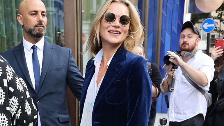 Το velvet blazer της Kate Moss που θέλουμε να αποκτήσουμε αυτή τη σεζόν