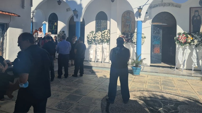 Ρόδος: Σε κλίμα οδύνης η κηδεία της Δώρας Ζαχαριά