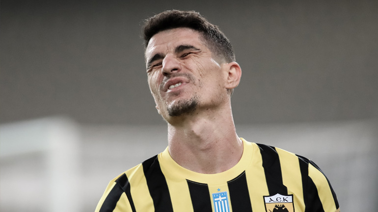 ΑΕΚ: Απρόοπτο με τον Μάνταλο – Χάνει το ντέρμπι με τον ΠΑΟΚ