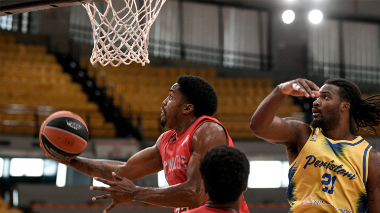 Μπάσκετ: «Άγγιξε» την «κατoστάρα» ο Ολυμπιακός στο φιλικό με το Περιστέρι