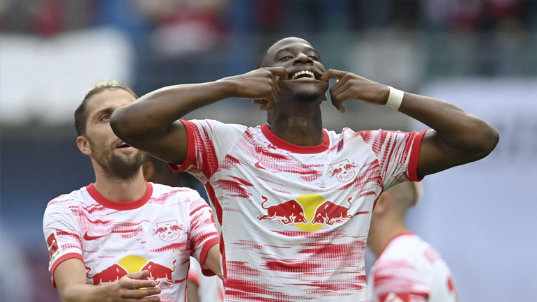 Γερμανία: Κρατούσε… εξάσφαιρο η Λειψία, πρώτη ήττα για τη Βόλφσμπουργκ