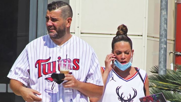 Οι πρώτες φωτογραφίες της Κατερίνας Στικούδη με φουσκωμένη κοιλίτσα