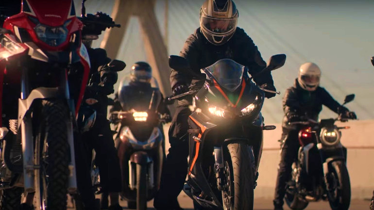 Μονοκύλινδρα, δικύλινδρα και τετρακύλινδρα μοτέρ σε δράση.