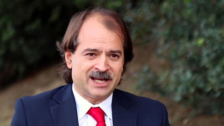 Τι λέει ο καθηγητής Ιωάννης Ιωαννίδης για την 3η δόση, τον εμβολιασμό των παιδιών και την αποτελεσματικότητα των εμβολίων