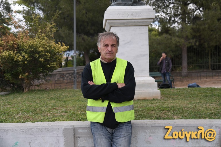Ο εκπρόσωπος των "Κίτρινων Γιλέκων" στην Ελλάδα, Διονύσης Παναγιωτόπουλος