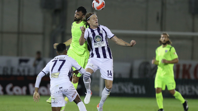 Κόλλησαν στο 0-0 Απόλλων Σμύρνης και Ιωνικός