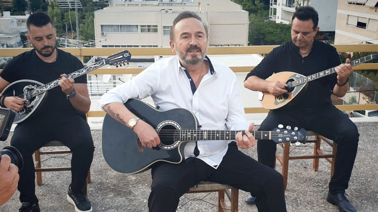 «Δικιά μου είναι η ζωή»: Επιστρέφει με ένα δυνατό ζεϊμπέκικο ο Σταμάτης Γονίδης