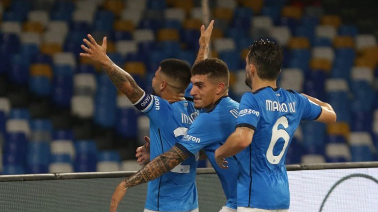 Το… βιολί της η Νάπολι