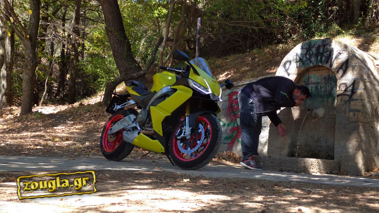 Η Aprilia σπάει το κατεστημένο με το RS660 και προσφέρει ενα supersport για όλους!