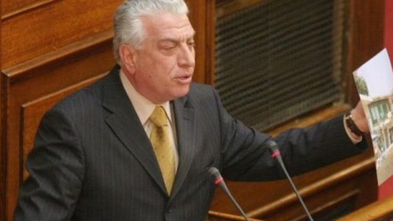 Έλληνας βουλευτής εγκατέλειψε την πολιτική, αντί να κυνηγά ψήφους, ασχολείται με κατσικάκια