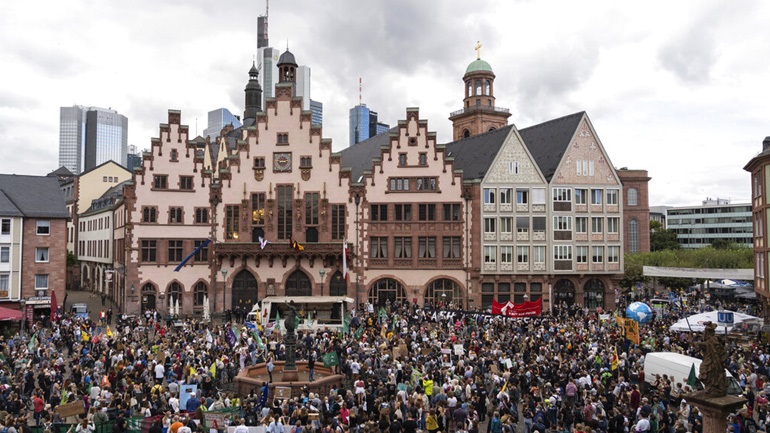 Γερμανία: Υπέρ των γρήγορων αλλά όχι βεβιασμένων συζητήσεων με Πράσινους και Φιλελεύθερους ο συμπρόεδρος του SPD