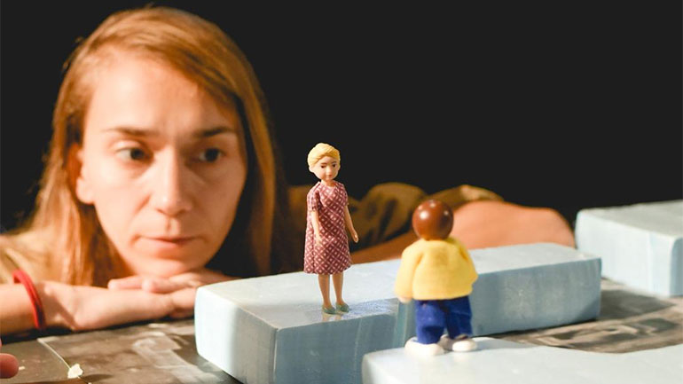 «Λάθος Χώρα» σε σκηνοθεσία Παντελή Φλατσούση στο Θέατρο Πόρτα