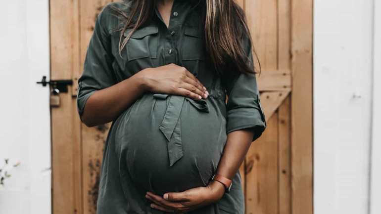 Η ρύπανση του αέρα συνδέεται με σχεδόν έξι εκατομμύρια πρόωρους τοκετούς ετησίως στον κόσμο