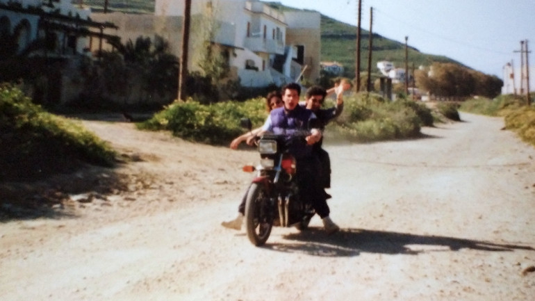 Διακοπές με φίλους στο νησί... ανέμελες στιγμές!